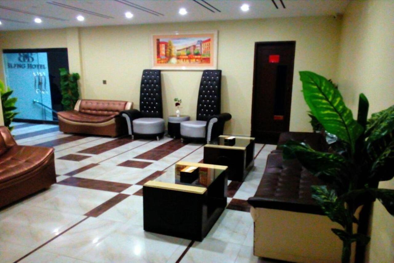 Bling Hotel International Multan Esterno foto