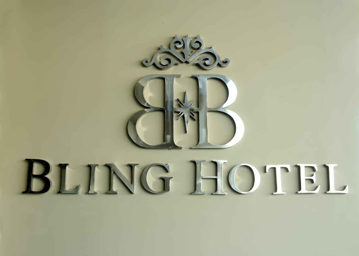Bling Hotel International Multan Esterno foto