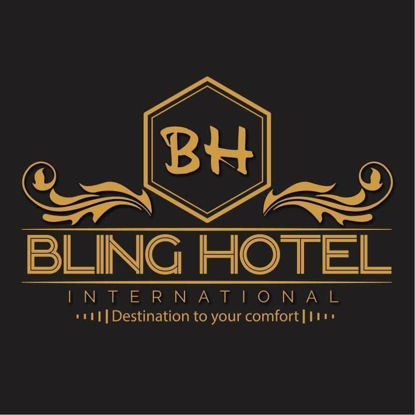 Bling Hotel International Multan Esterno foto